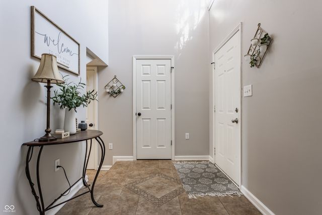 1326 N Manchester Drive, Greenfield, IN 46140