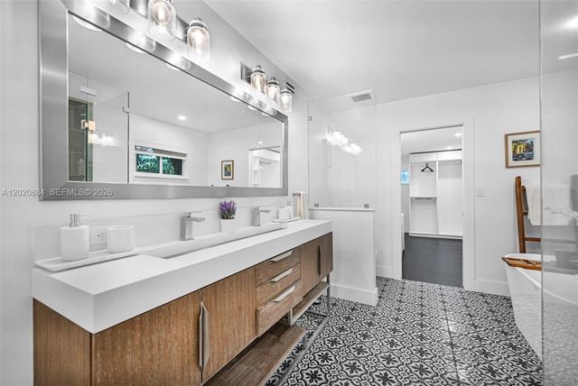 150 NE 50th Ter, Miami, FL 33137