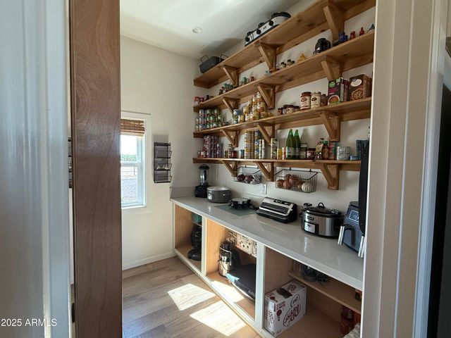 37221 N 12TH Street, Phoenix, AZ 85086