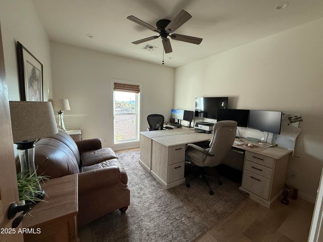 37221 N 12TH Street, Phoenix, AZ 85086