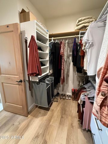 37221 N 12TH Street, Phoenix, AZ 85086