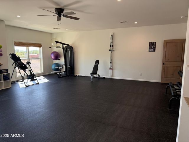 37221 N 12TH Street, Phoenix, AZ 85086