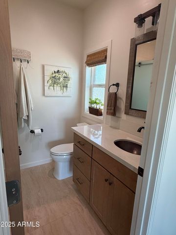 37221 N 12TH Street, Phoenix, AZ 85086