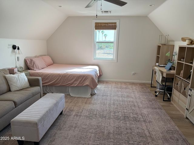 37221 N 12TH Street, Phoenix, AZ 85086