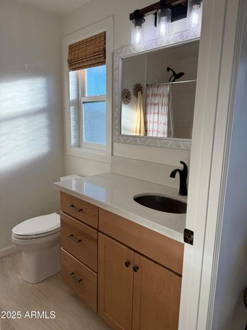 37221 N 12TH Street, Phoenix, AZ 85086