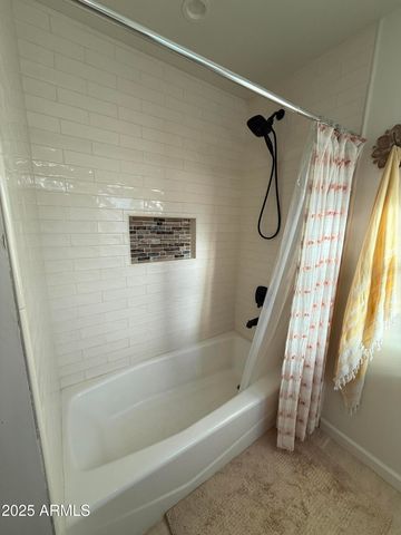 37221 N 12TH Street, Phoenix, AZ 85086