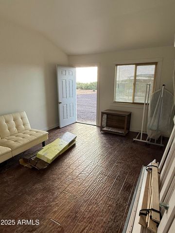 37221 N 12TH Street, Phoenix, AZ 85086