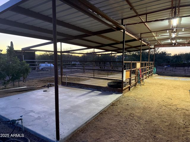 37221 N 12TH Street, Phoenix, AZ 85086