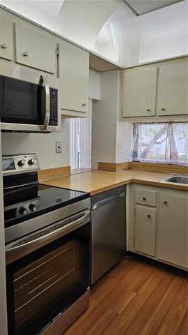 16909 N Bay Road 217, Sunny Isles Beach, FL 33160
