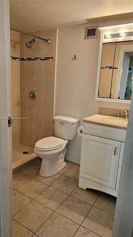 16909 N Bay Road 217, Sunny Isles Beach, FL 33160