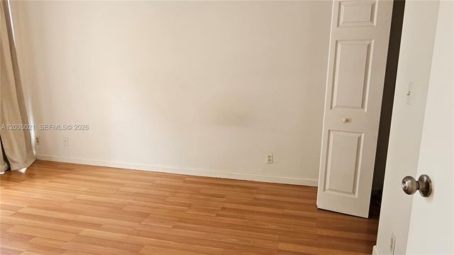 16909 N Bay Road 217, Sunny Isles Beach, FL 33160