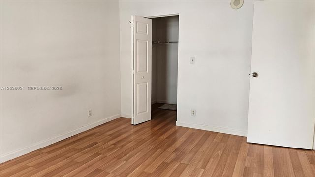 16909 N Bay Road 217, Sunny Isles Beach, FL 33160