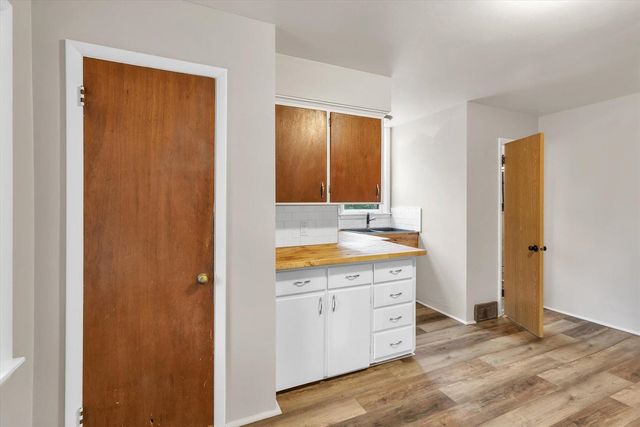 809-807 W Cedar Street, Kalamazoo, MI 49007
