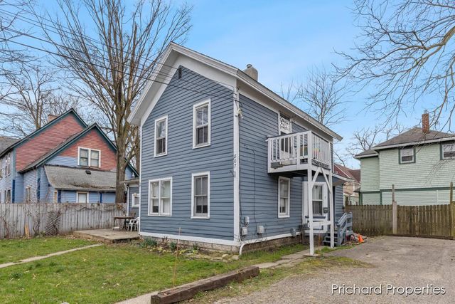 809-807 W Cedar Street, Kalamazoo, MI 49007