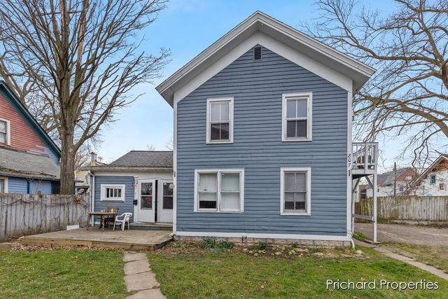 809-807 W Cedar Street, Kalamazoo, MI 49007