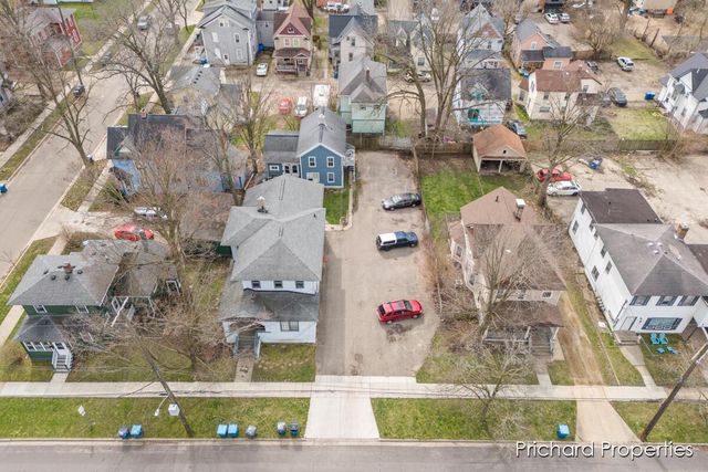 809-807 W Cedar Street, Kalamazoo, MI 49007