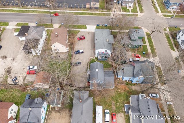 809-807 W Cedar Street, Kalamazoo, MI 49007