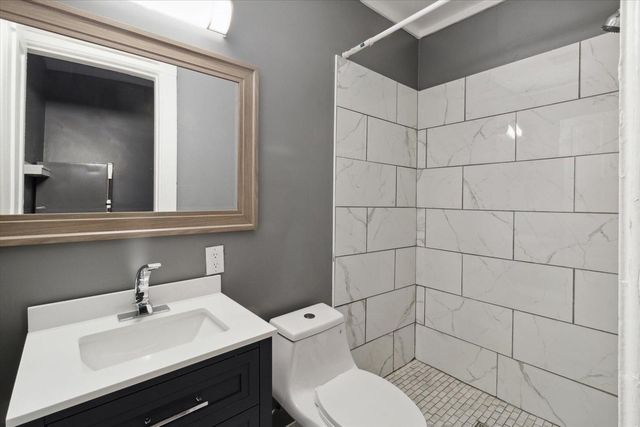 809-807 W Cedar Street, Kalamazoo, MI 49007