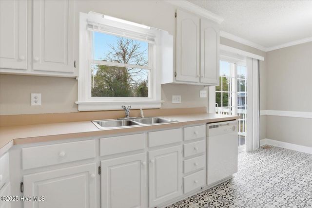 2811 Daisy Lane N, Wilson, NC 27896