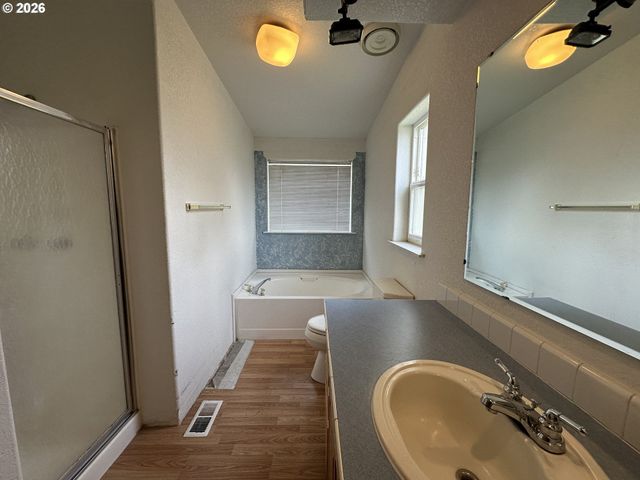 404 SECOND St, Fossil, OR 97830