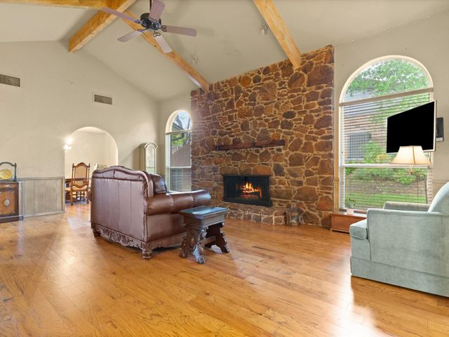 3402 Marsh Lane, Grapevine, TX 76051