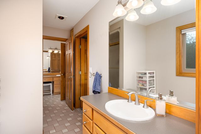 3738 Cullen Road, Hartland Twp, MI 48855