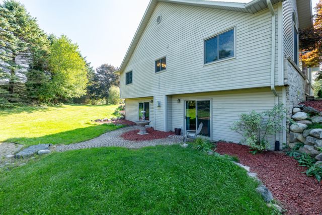 3738 Cullen Road, Hartland Twp, MI 48855