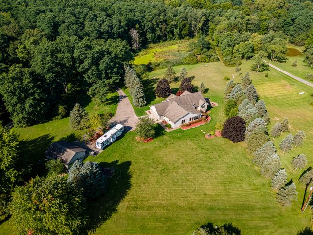 3738 Cullen Road, Hartland Twp, MI 48855
