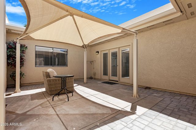 5803 W Gelding Drive, Glendale, AZ 85306