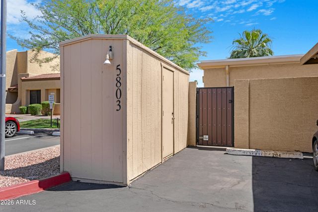 5803 W Gelding Drive, Glendale, AZ 85306