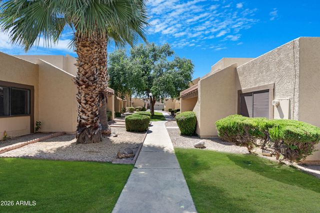 5803 W Gelding Drive, Glendale, AZ 85306