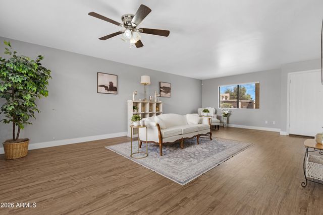 5803 W Gelding Drive, Glendale, AZ 85306