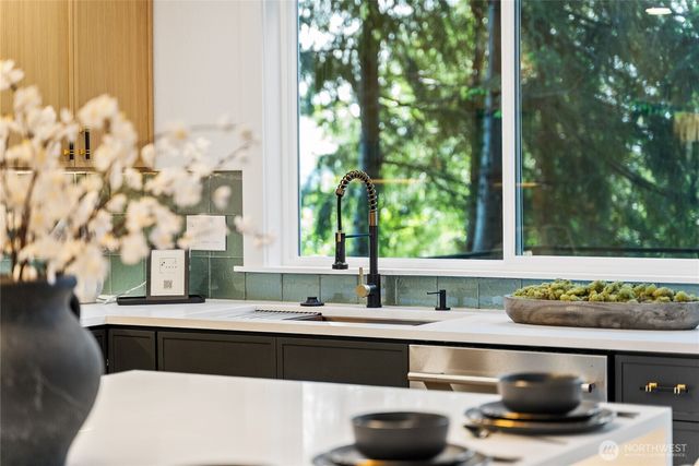 6025 96th Street SW, Mukilteo, WA 98275