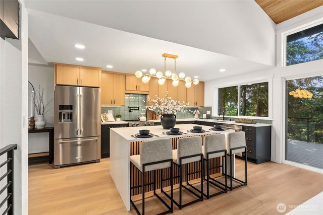6025 96th Street SW, Mukilteo, WA 98275