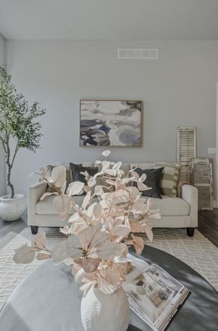 522 TOMAHAWK DR, Columbia, MO 65203