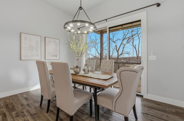 522 TOMAHAWK DR, Columbia, MO 65203