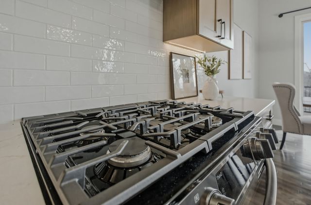 522 TOMAHAWK DR, Columbia, MO 65203