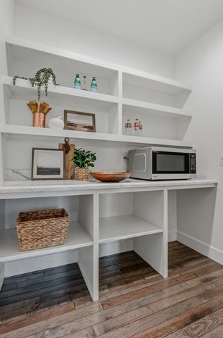 522 TOMAHAWK DR, Columbia, MO 65203