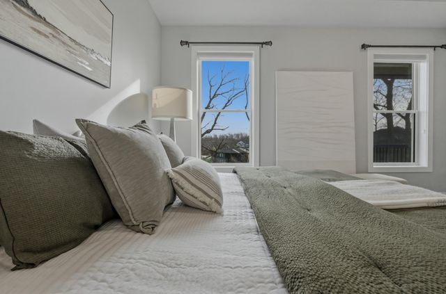 522 TOMAHAWK DR, Columbia, MO 65203