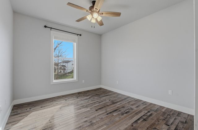 522 TOMAHAWK DR, Columbia, MO 65203