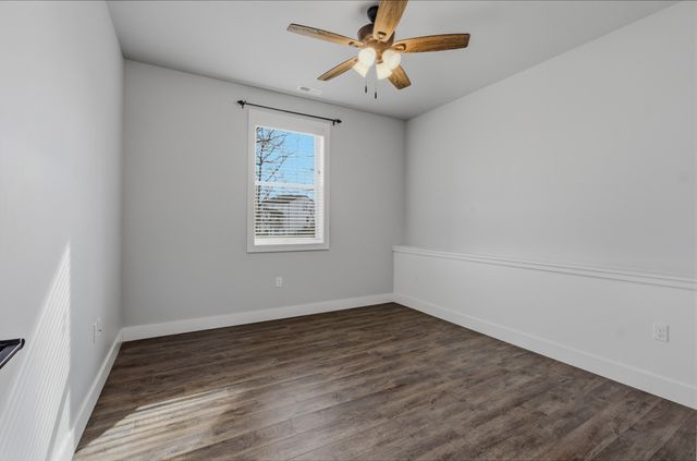 522 TOMAHAWK DR, Columbia, MO 65203