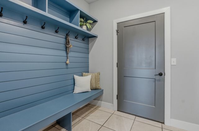 522 TOMAHAWK DR, Columbia, MO 65203