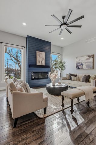 522 TOMAHAWK DR, Columbia, MO 65203