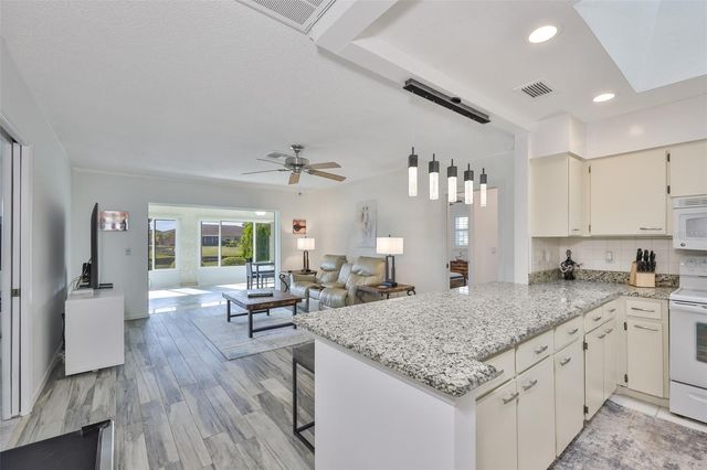 1506 BENTWOOD DRIVE, Sun City Center, FL 33573