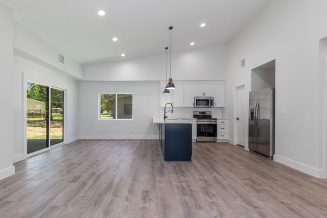 32425 Oxford Drive, Afton, OK 74331