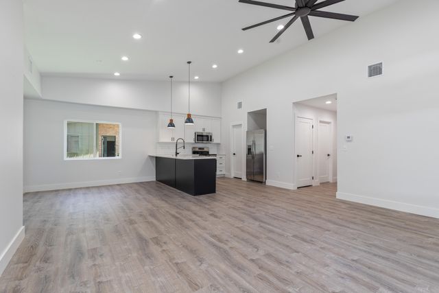 32425 Oxford Drive, Afton, OK 74331