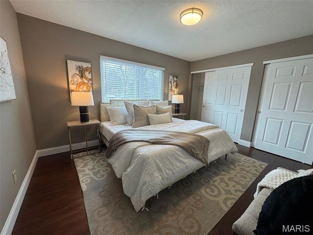 701 Fernview Drive, Creve Coeur, MO 63141