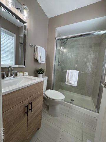 701 Fernview Drive, Creve Coeur, MO 63141