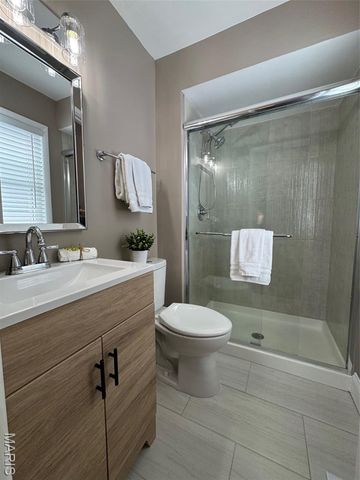 701 Fernview Drive, Creve Coeur, MO 63141