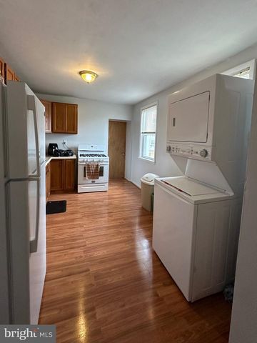 633 N 8TH ST, Camden, NJ 08102